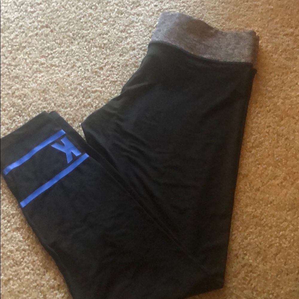VS Pink Black Reversible Leggings SZ L NWOT